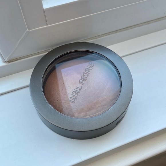 W3LL PEOPLE Bio Baked Bronzer, Natural Tan | clean beauty, vegan - Picture 2 of 5